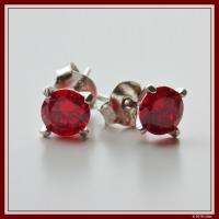 Pendientes de Litios diamante rojos