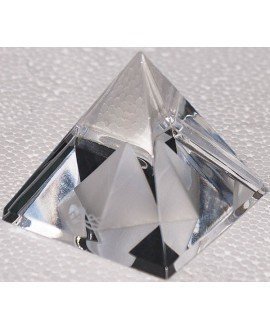 Tachyon Pirámide Cristal Claro 40mm