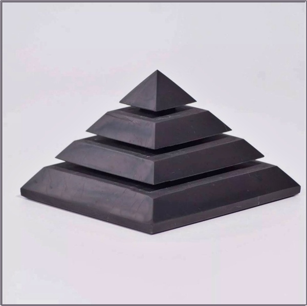 Pirámide shungit Sakkara 8x8